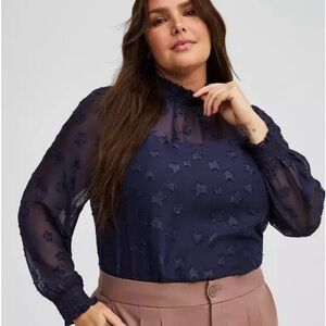Elegant Navy Star Pattern Blouse